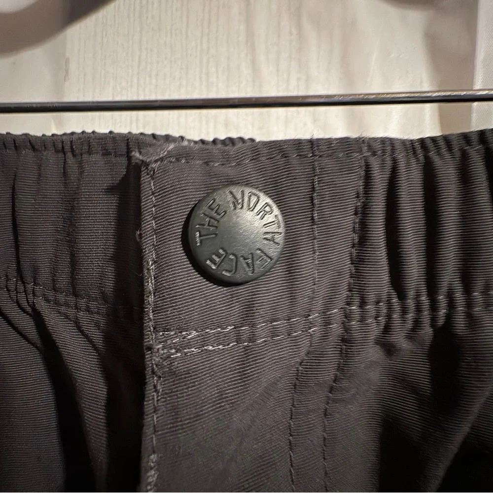 The North Face Convertible Cargo Hiking Pants Mens XXL Charcoal Gray Technical